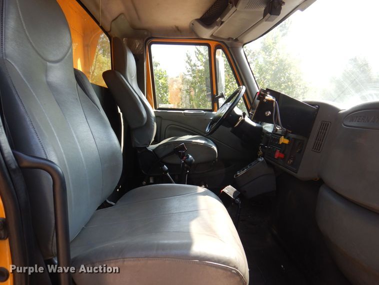 image for item KF9508 2006 International 7400  dump truck