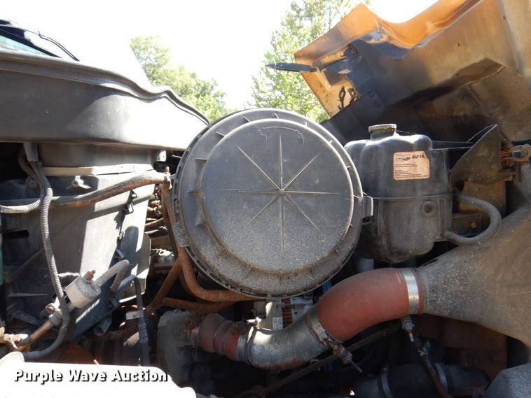 image for item KF9508 2006 International 7400  dump truck