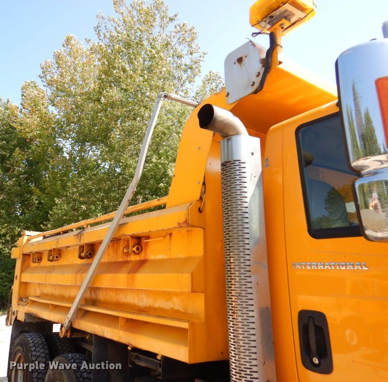 image for item KF9508 2006 International 7400  dump truck