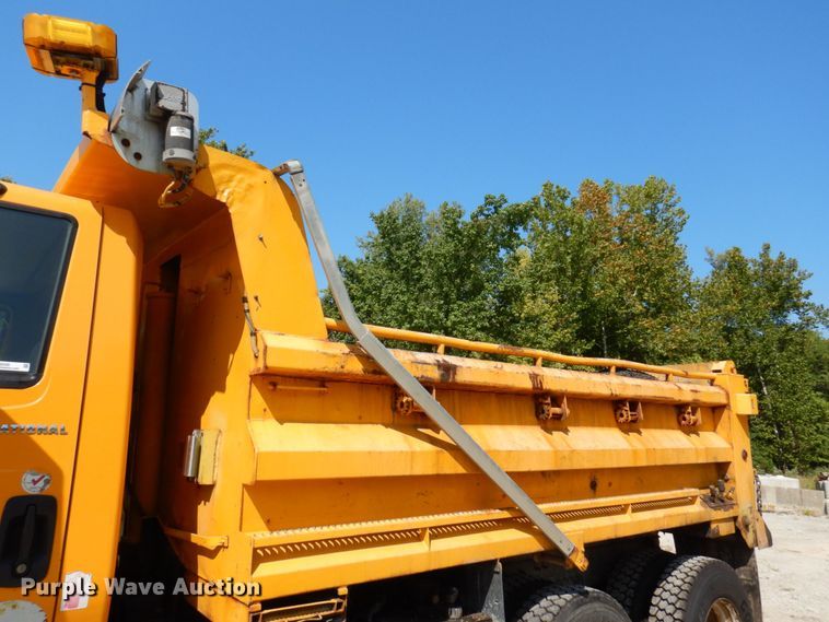 image for item KF9508 2006 International 7400  dump truck