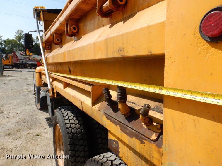 image for item KF9508 2006 International 7400  dump truck