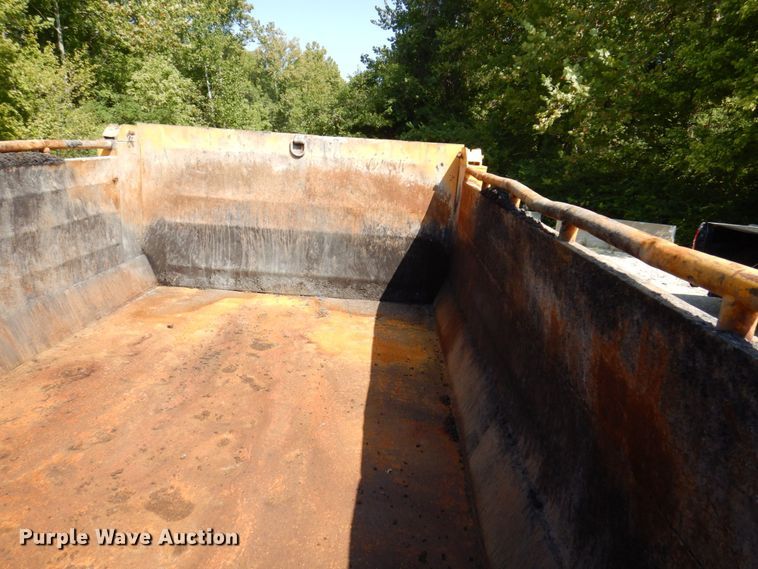 image for item KF9508 2006 International 7400  dump truck