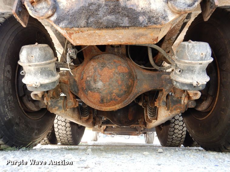 image for item KF9508 2006 International 7400  dump truck