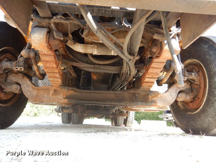 image for item KF9508 2006 International 7400  dump truck