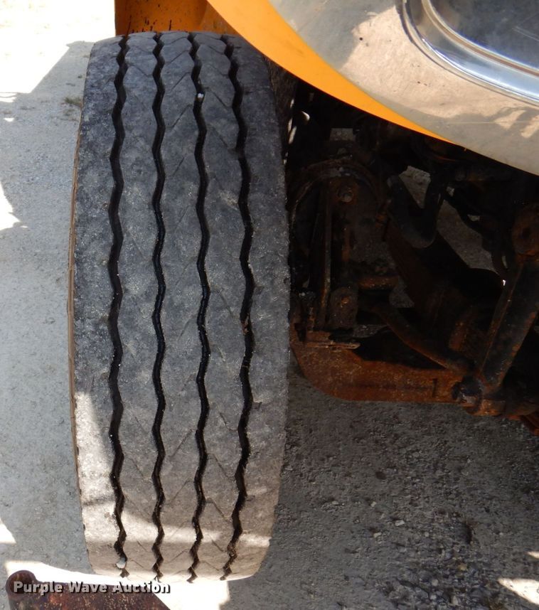 image for item KF9508 2006 International 7400  dump truck