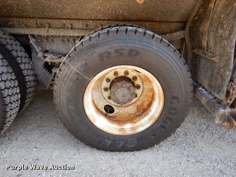 image for item KF9508 2006 International 7400  dump truck