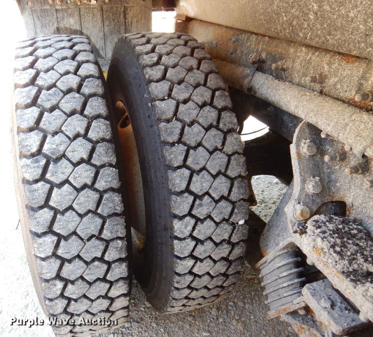 image for item KF9508 2006 International 7400  dump truck