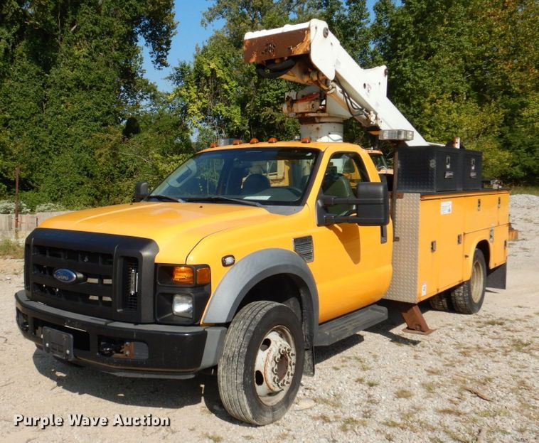 image for item KF9509 2008 Ford F550 Super Duty XL  bucket truck