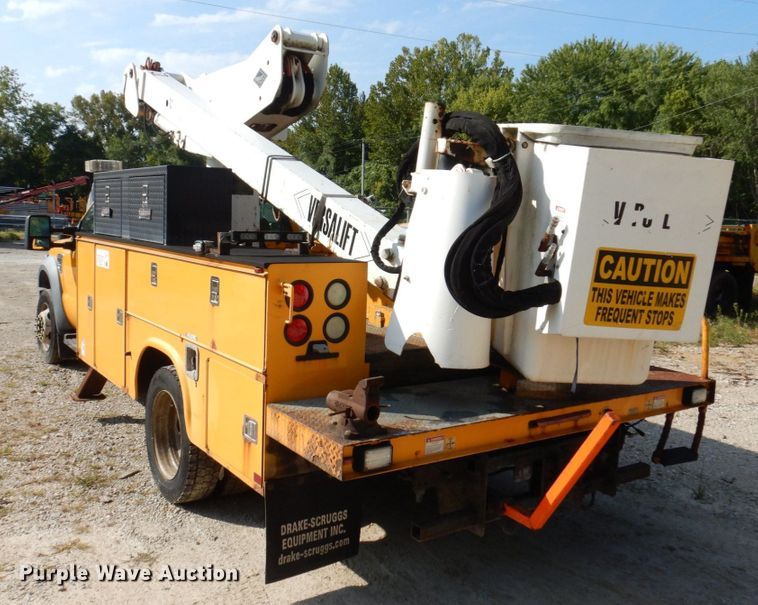 image for item KF9509 2008 Ford F550 Super Duty XL  bucket truck