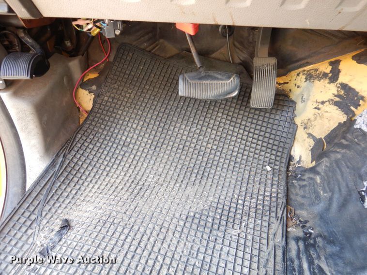 image for item KF9509 2008 Ford F550 Super Duty XL  bucket truck