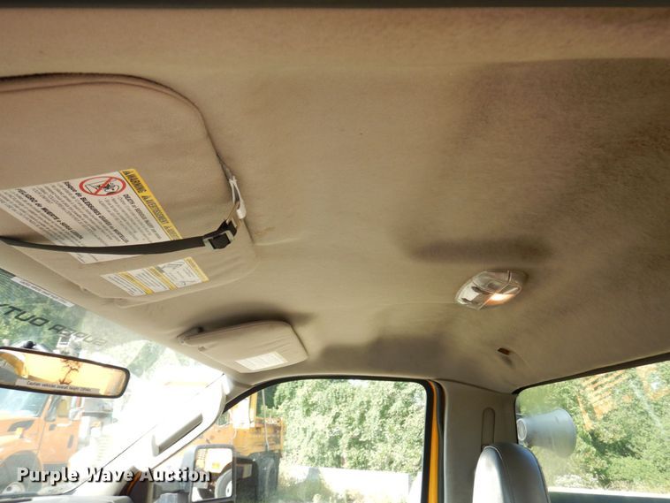 image for item KF9509 2008 Ford F550 Super Duty XL  bucket truck