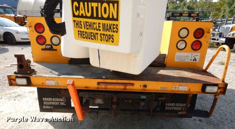 image for item KF9509 2008 Ford F550 Super Duty XL  bucket truck