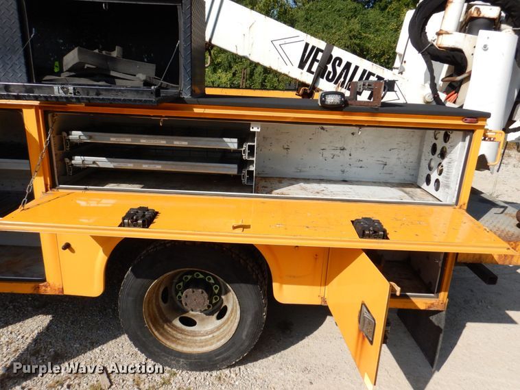 image for item KF9509 2008 Ford F550 Super Duty XL  bucket truck