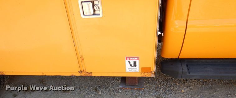 image for item KF9509 2008 Ford F550 Super Duty XL  bucket truck