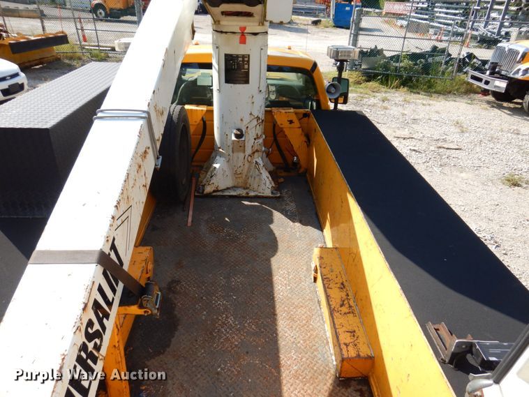 image for item KF9509 2008 Ford F550 Super Duty XL  bucket truck