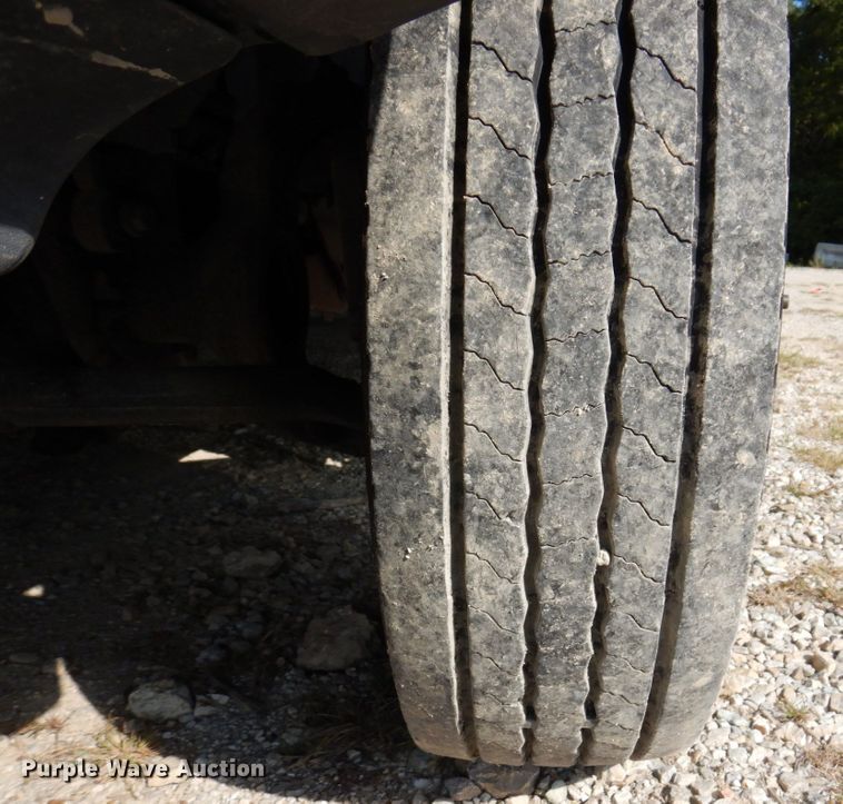 image for item KF9509 2008 Ford F550 Super Duty XL  bucket truck