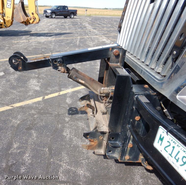 image for item KF9512 2008 International WorkStar 7400  spreader truck