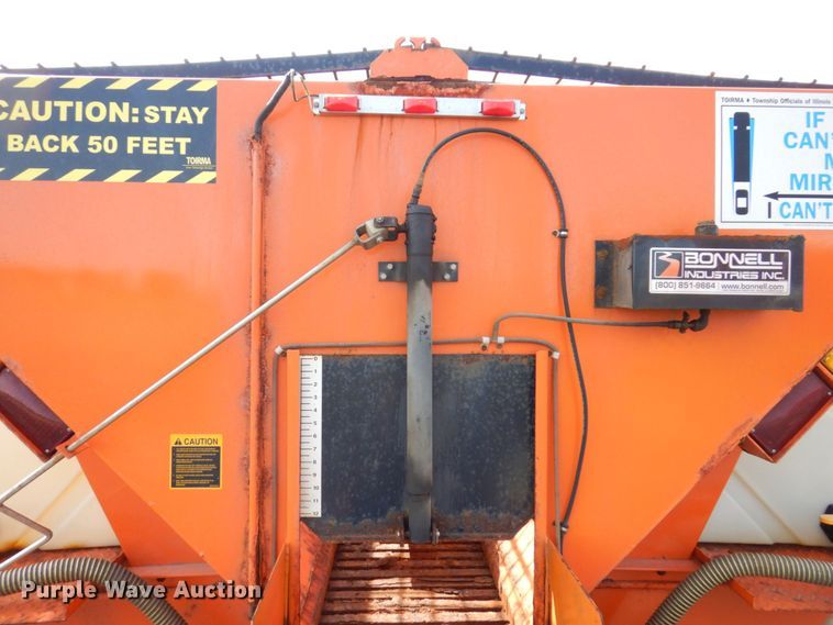 image for item KF9512 2008 International WorkStar 7400  spreader truck