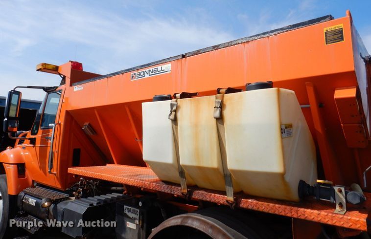 image for item KF9512 2008 International WorkStar 7400  spreader truck