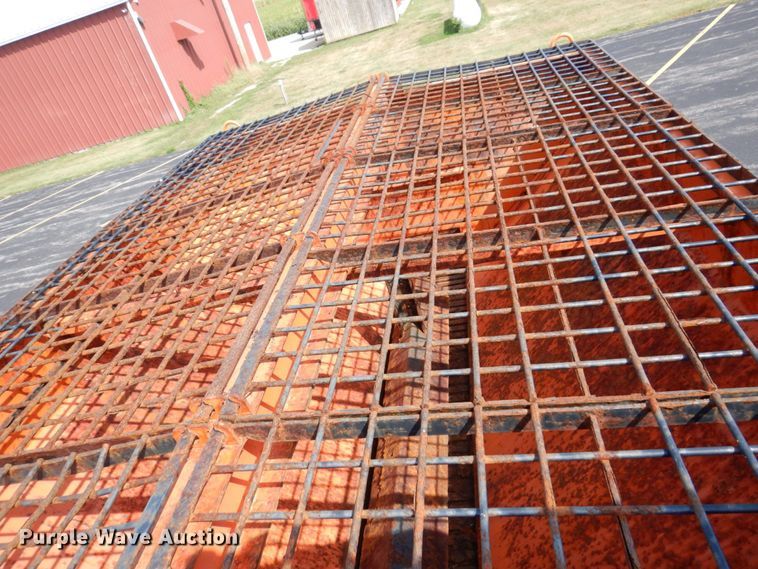 image for item KF9512 2008 International WorkStar 7400  spreader truck