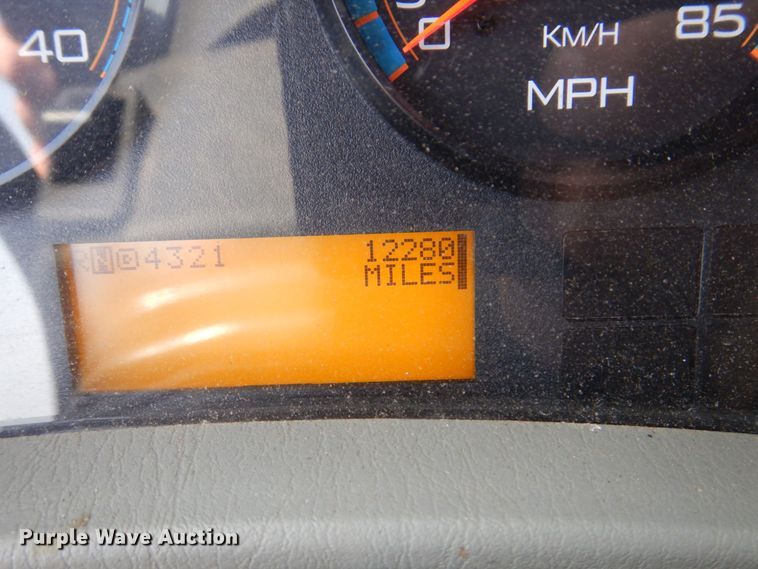 image for item KF9512 2008 International WorkStar 7400  spreader truck