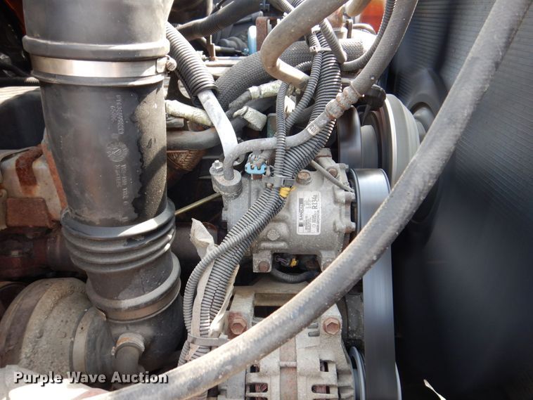 image for item KF9512 2008 International WorkStar 7400  spreader truck