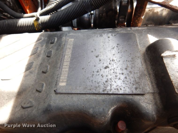 image for item KF9512 2008 International WorkStar 7400  spreader truck