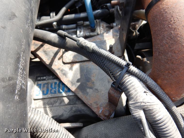 image for item KF9512 2008 International WorkStar 7400  spreader truck