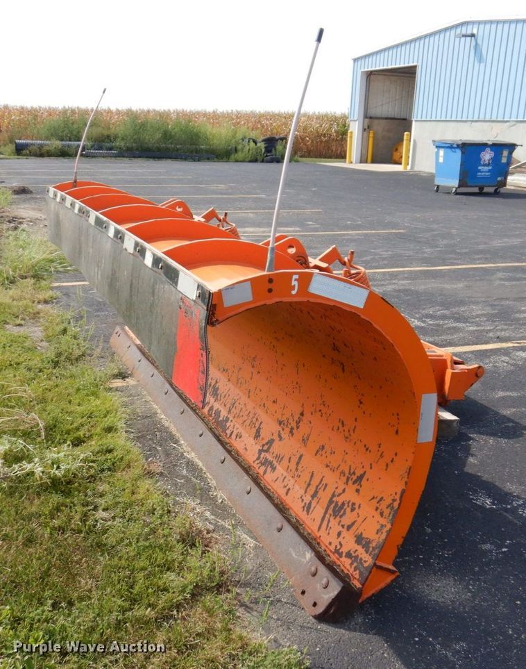 image for item KF9512 2008 International WorkStar 7400  spreader truck