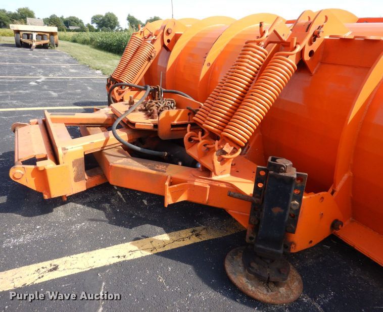 image for item KF9512 2008 International WorkStar 7400  spreader truck