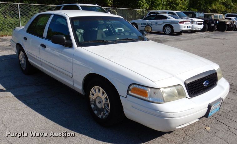 image for item KF9513 2005 Ford Crown Victoria Police Interceptor