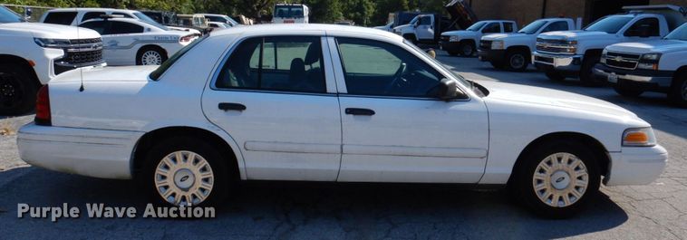 image for item KF9513 2005 Ford Crown Victoria Police Interceptor