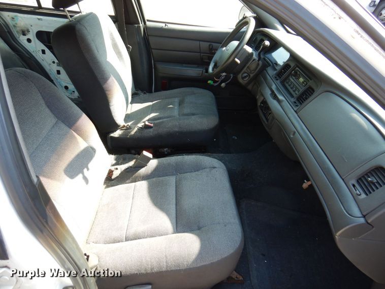 image for item KF9513 2005 Ford Crown Victoria Police Interceptor