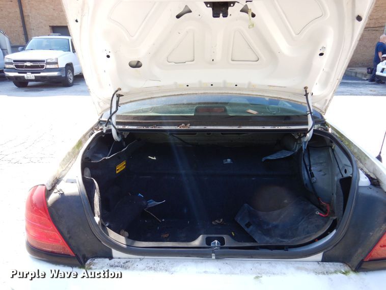 image for item KF9513 2005 Ford Crown Victoria Police Interceptor