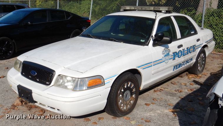 image for item KF9515 2005 Ford Crown Victoria Police Interceptor