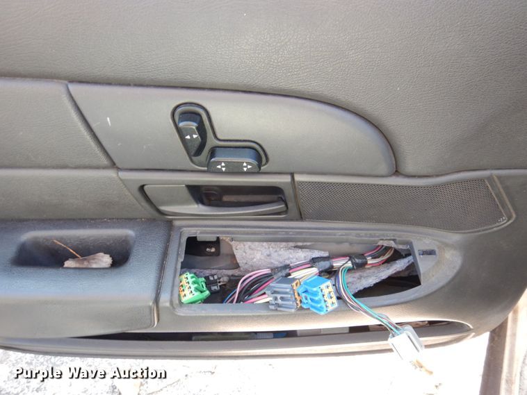 image for item KF9515 2005 Ford Crown Victoria Police Interceptor