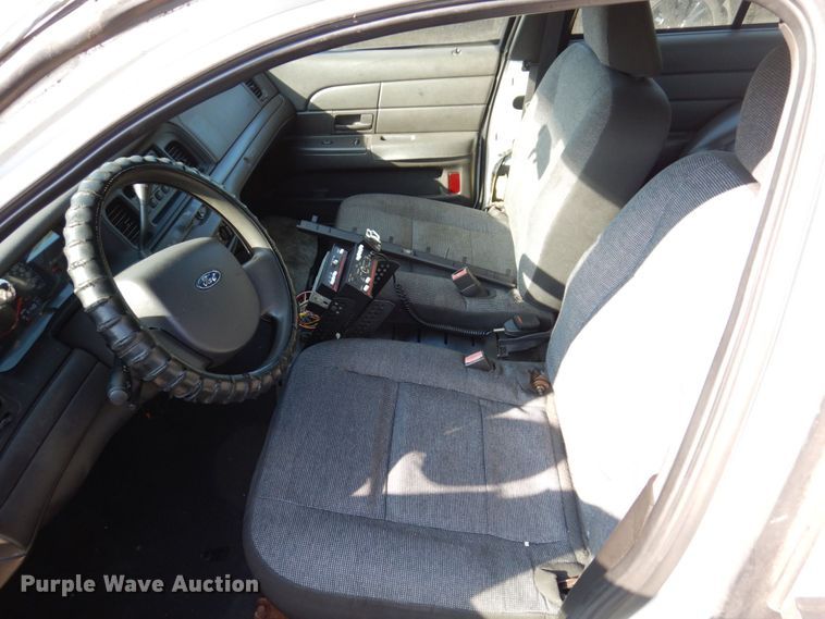 image for item KF9515 2005 Ford Crown Victoria Police Interceptor