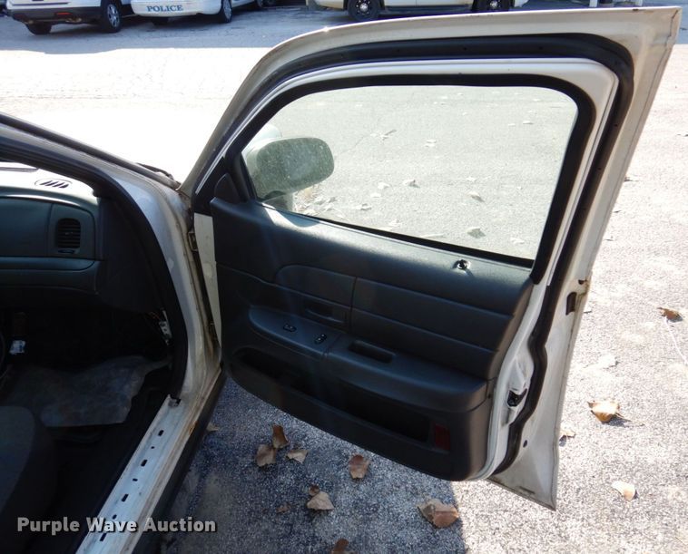 image for item KF9515 2005 Ford Crown Victoria Police Interceptor