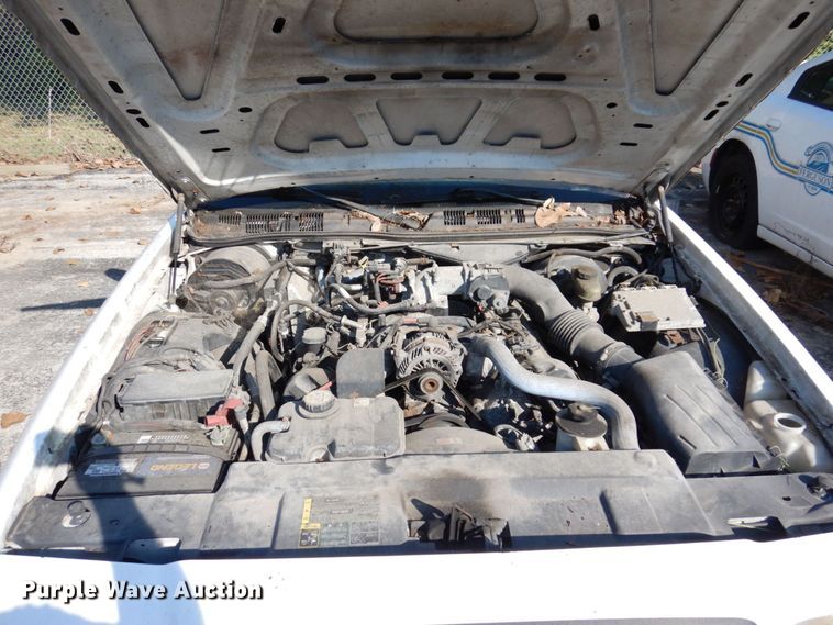 image for item KF9515 2005 Ford Crown Victoria Police Interceptor