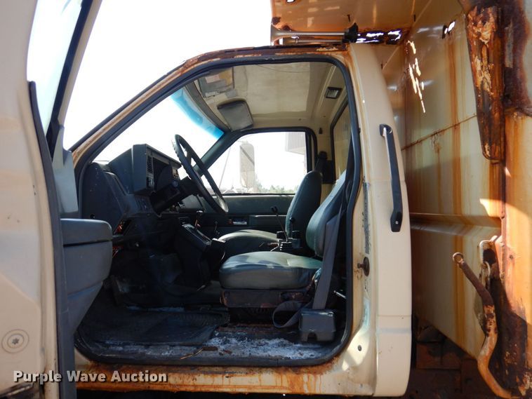 image for item KF9580 2000 GMC C8500  dump truck