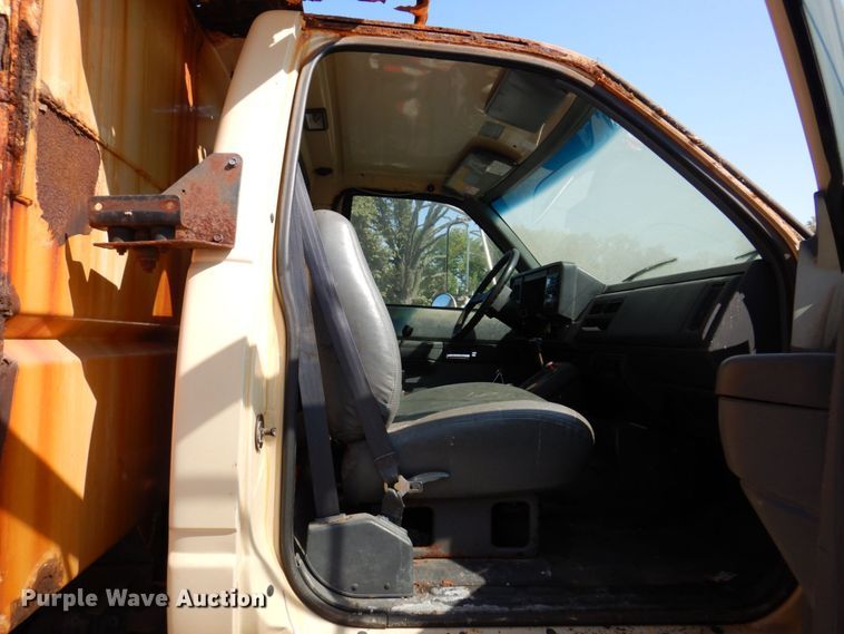 image for item KF9580 2000 GMC C8500  dump truck