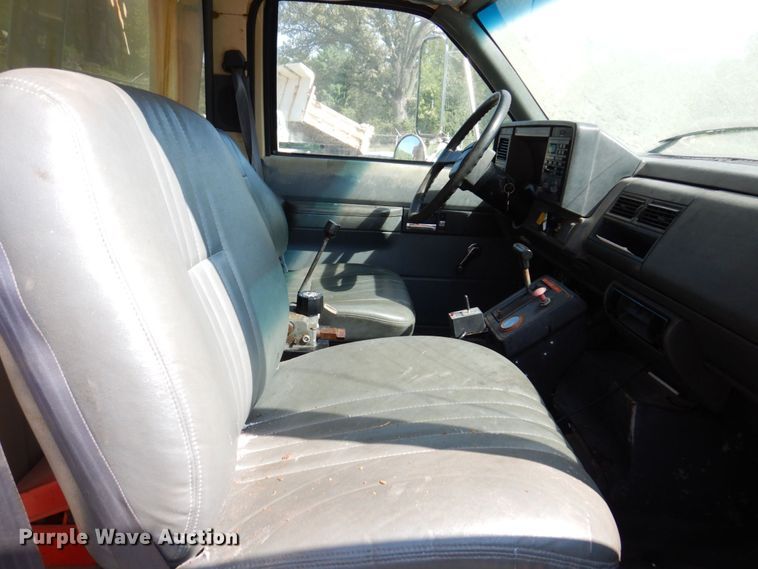 image for item KF9580 2000 GMC C8500  dump truck