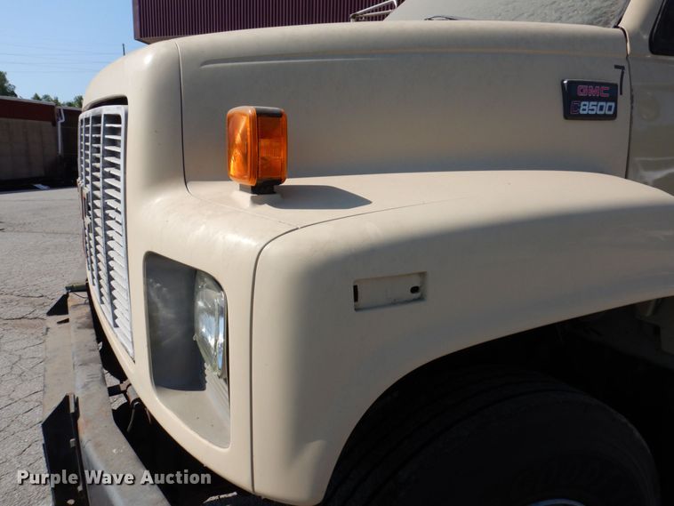 image for item KF9580 2000 GMC C8500  dump truck