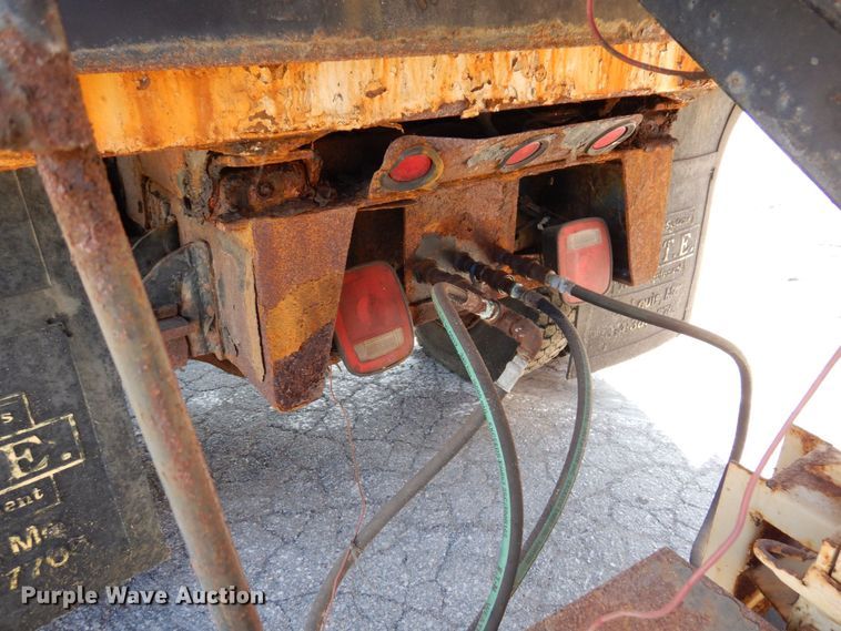 image for item KF9580 2000 GMC C8500  dump truck