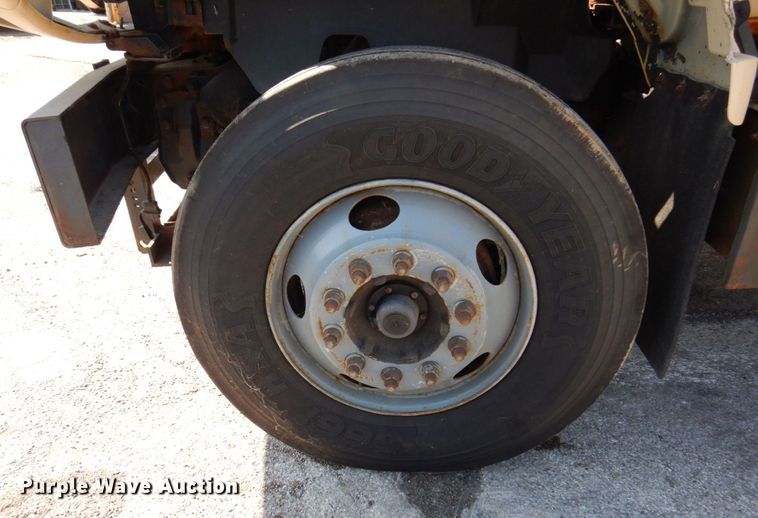 image for item KF9580 2000 GMC C8500  dump truck