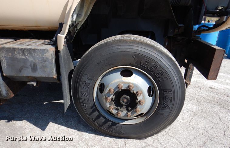 image for item KF9580 2000 GMC C8500  dump truck