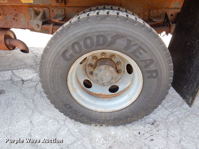 image for item KF9580 2000 GMC C8500  dump truck