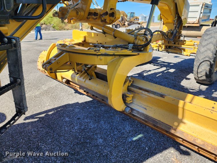 image for item KH9223 2008 Caterpillar 140M  motor grader