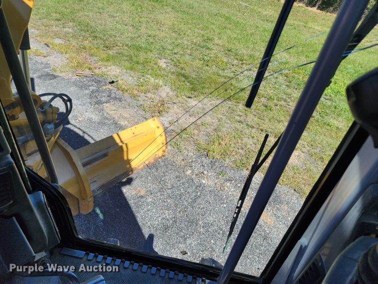 image for item KH9223 2008 Caterpillar 140M  motor grader