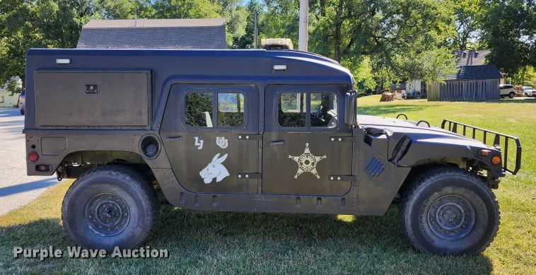 image for item KH9284 1995 Am General M988A1  HMMWV SUV